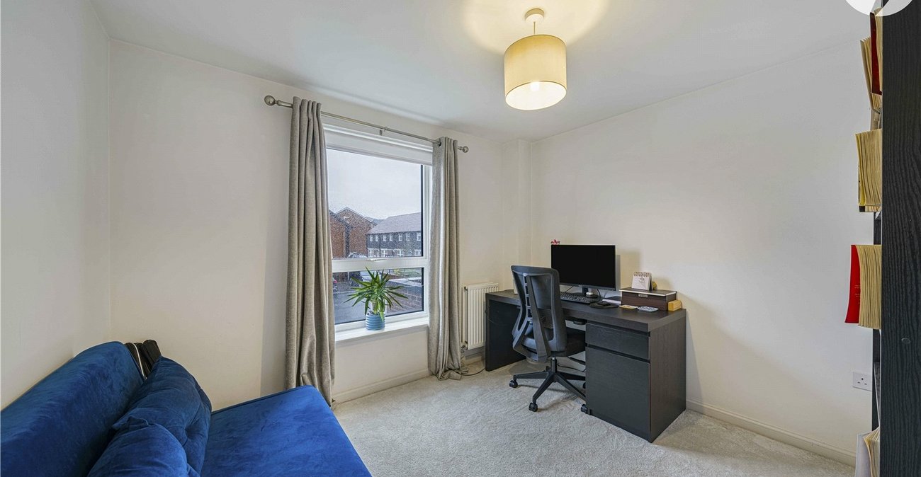 2 bedroom property for sale in Castle Hill | Robinson Jackson