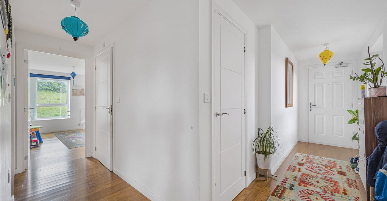 2 bedroom property for sale in Castle Hill | Robinson Jackson