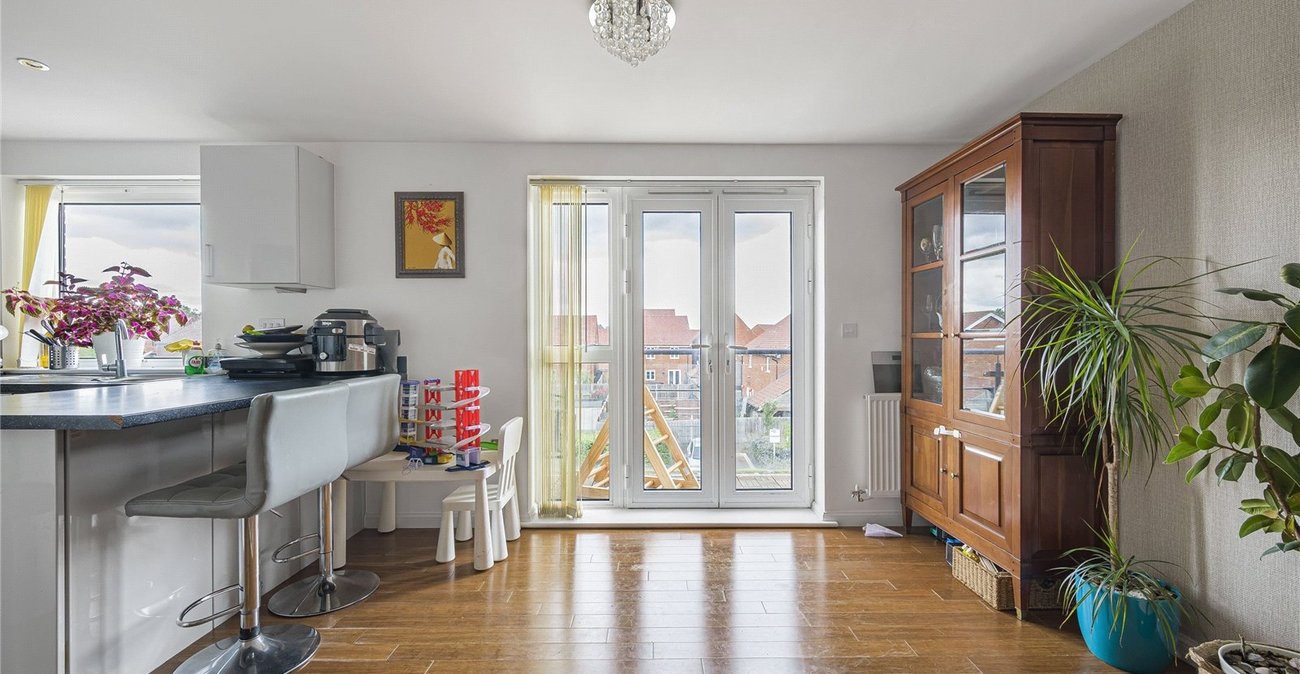 2 bedroom property for sale in Castle Hill | Robinson Jackson