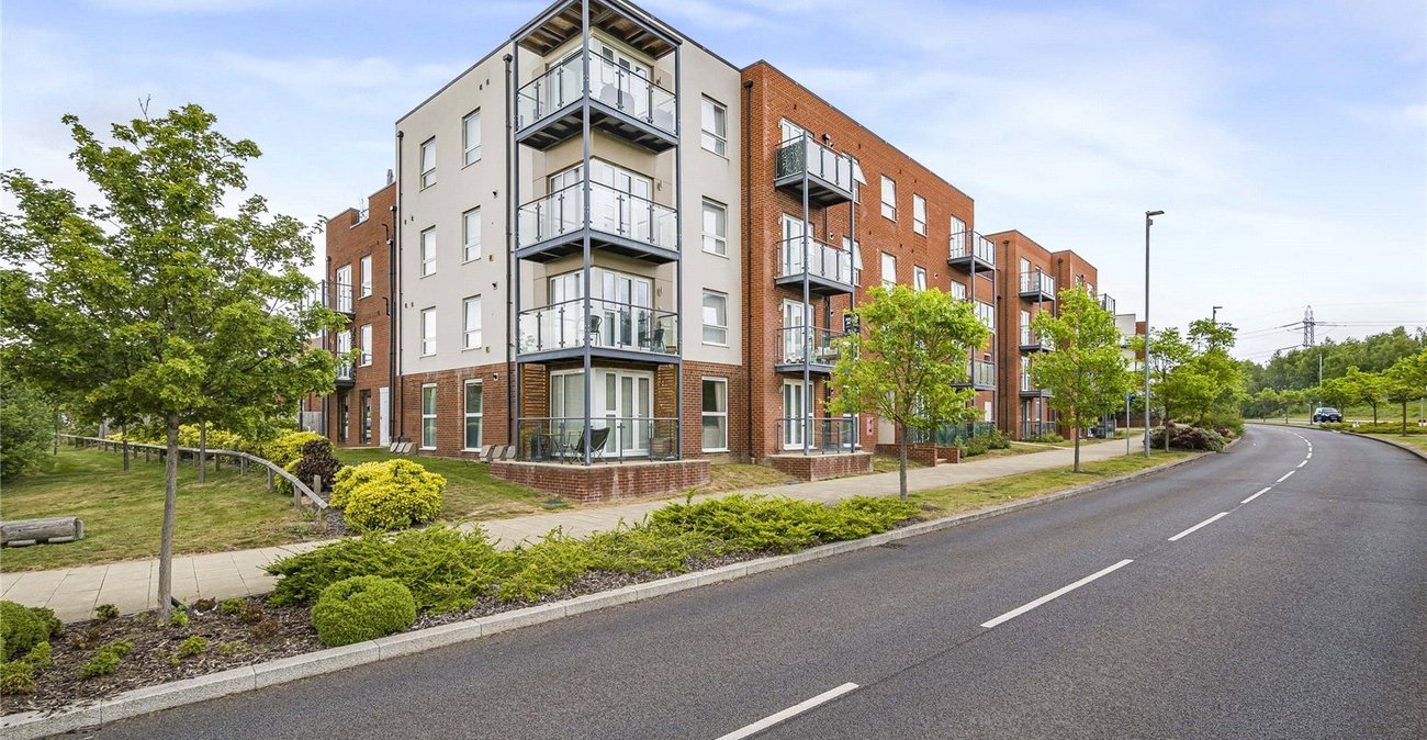 2 bedroom property for sale in Castle Hill | Robinson Jackson
