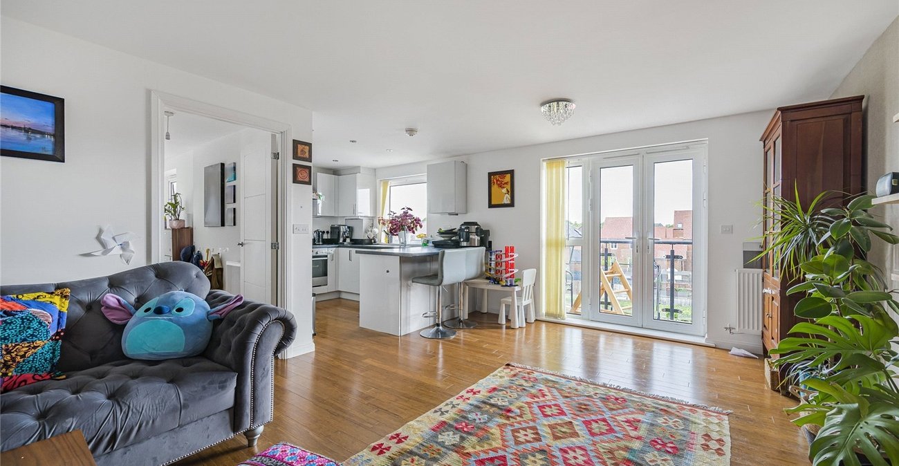 2 bedroom property for sale in Castle Hill | Robinson Jackson