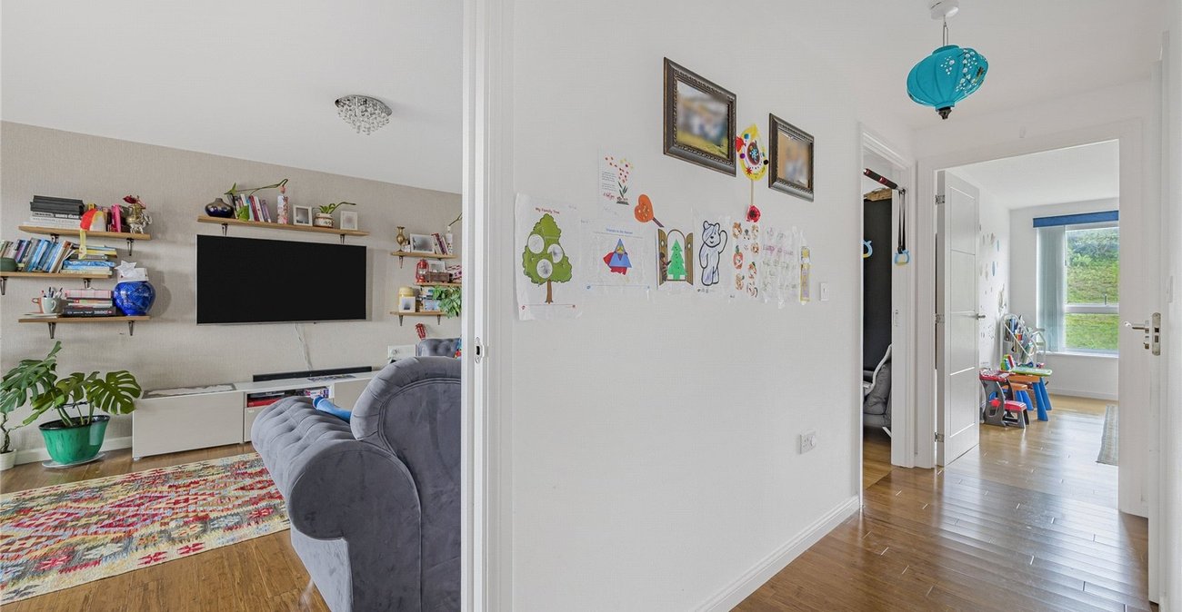 2 bedroom property for sale in Castle Hill | Robinson Jackson