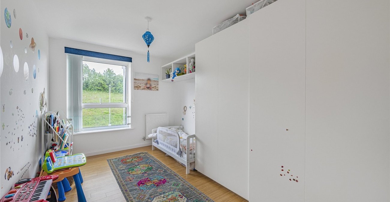 2 bedroom property for sale in Castle Hill | Robinson Jackson