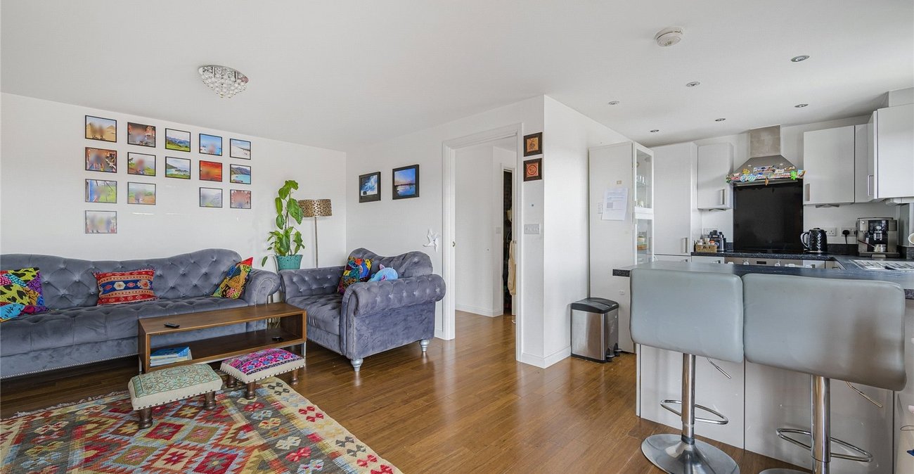2 bedroom property for sale in Castle Hill | Robinson Jackson