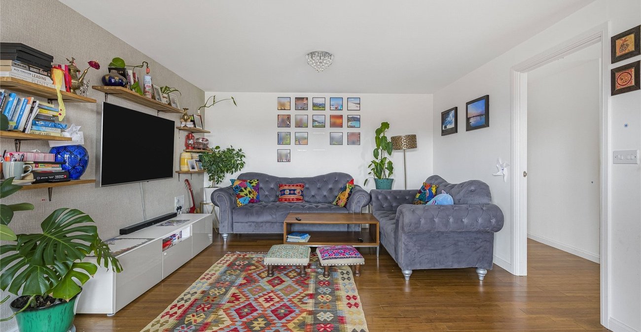 2 bedroom property for sale in Castle Hill | Robinson Jackson
