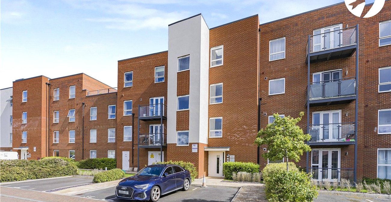 1 bedroom property for sale in Castle Hill | Robinson Jackson