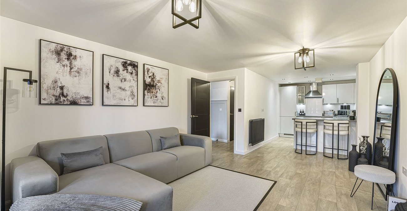 1 bedroom property for sale in Castle Hill | Robinson Jackson