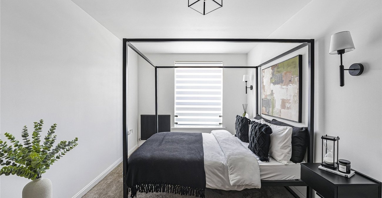 1 bedroom property for sale in Castle Hill | Robinson Jackson