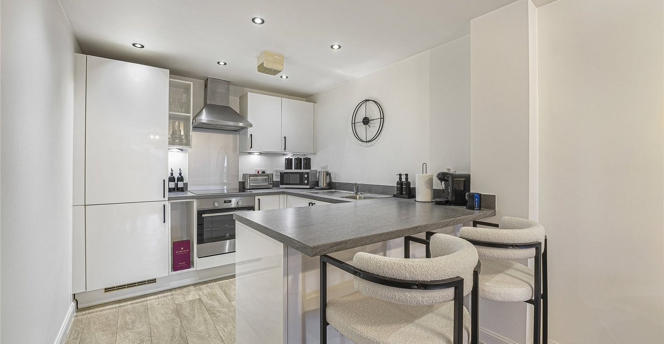 1 bedroom property for sale in Castle Hill | Robinson Jackson