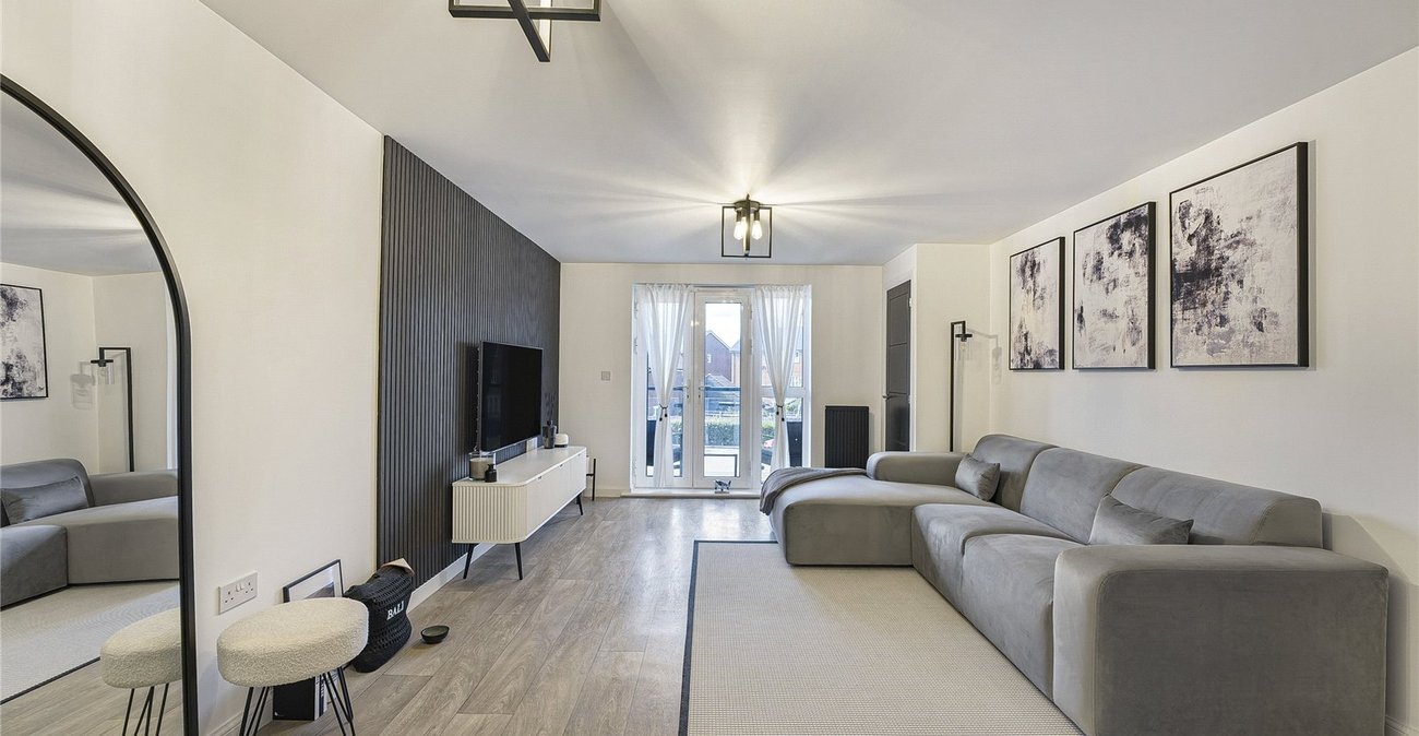 1 bedroom property for sale in Castle Hill | Robinson Jackson