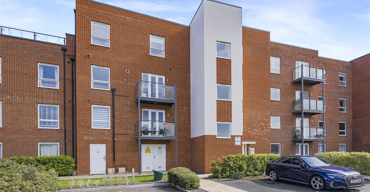 1 bedroom property for sale in Castle Hill | Robinson Jackson