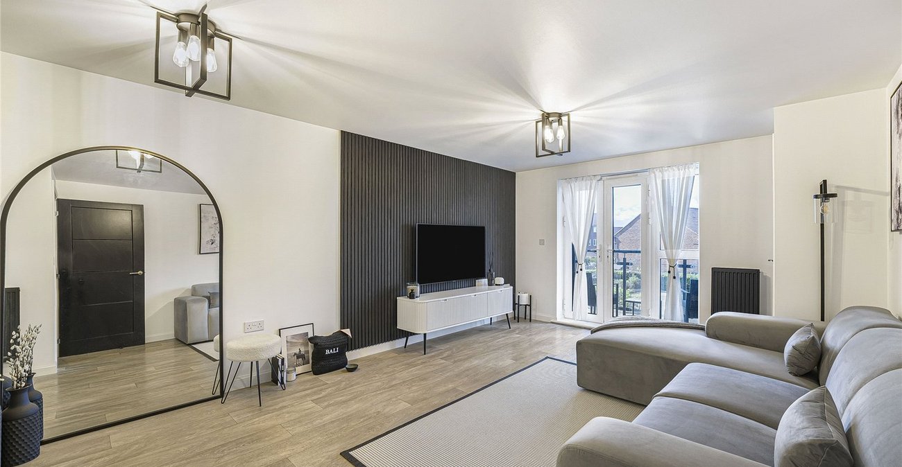1 bedroom property for sale in Castle Hill | Robinson Jackson