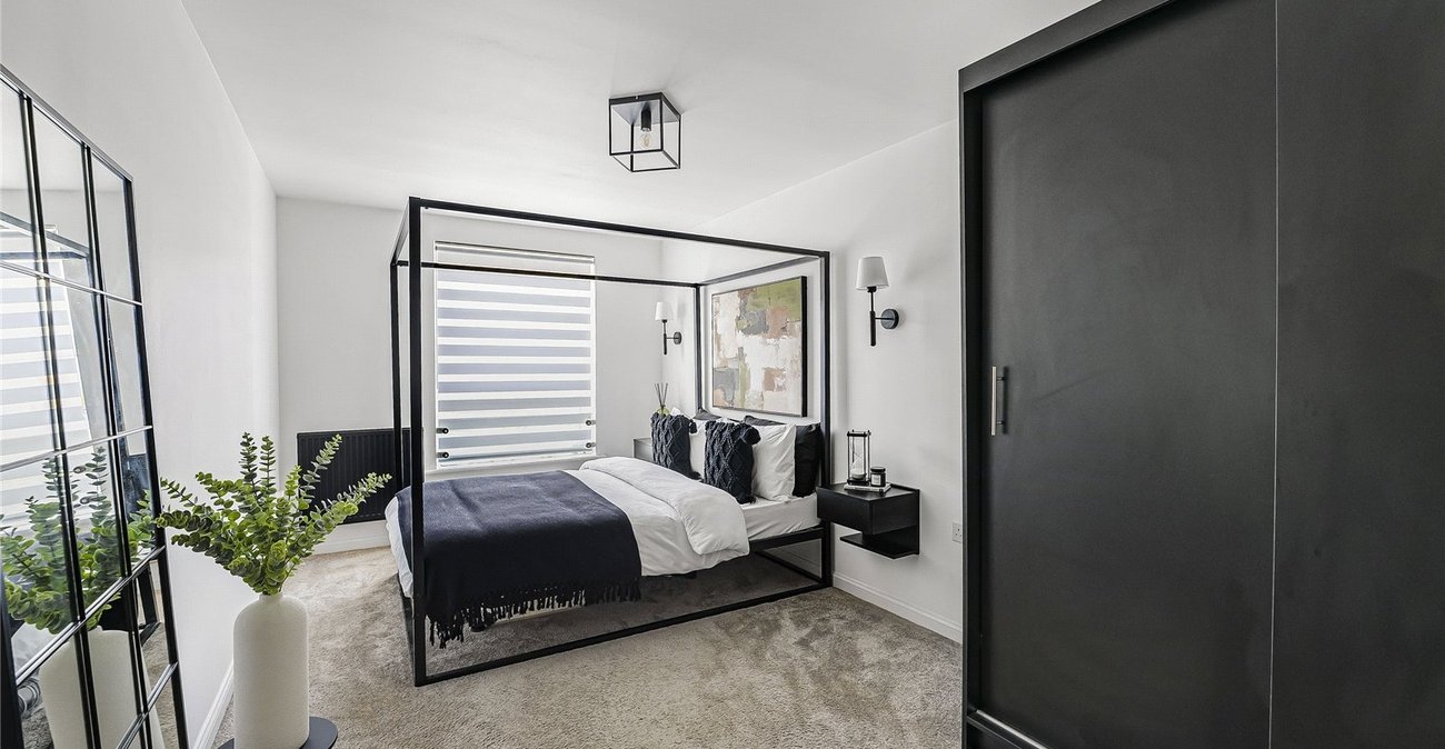 1 bedroom property for sale in Castle Hill | Robinson Jackson