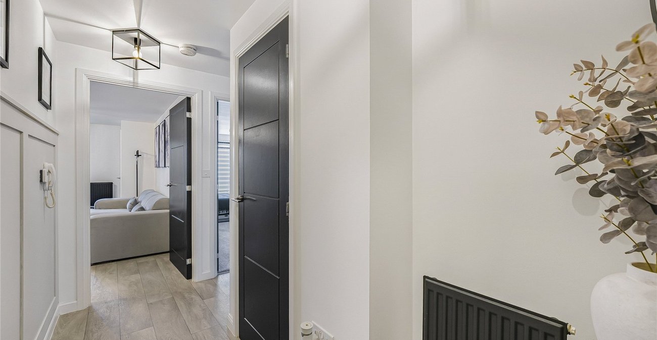 1 bedroom property for sale in Castle Hill | Robinson Jackson