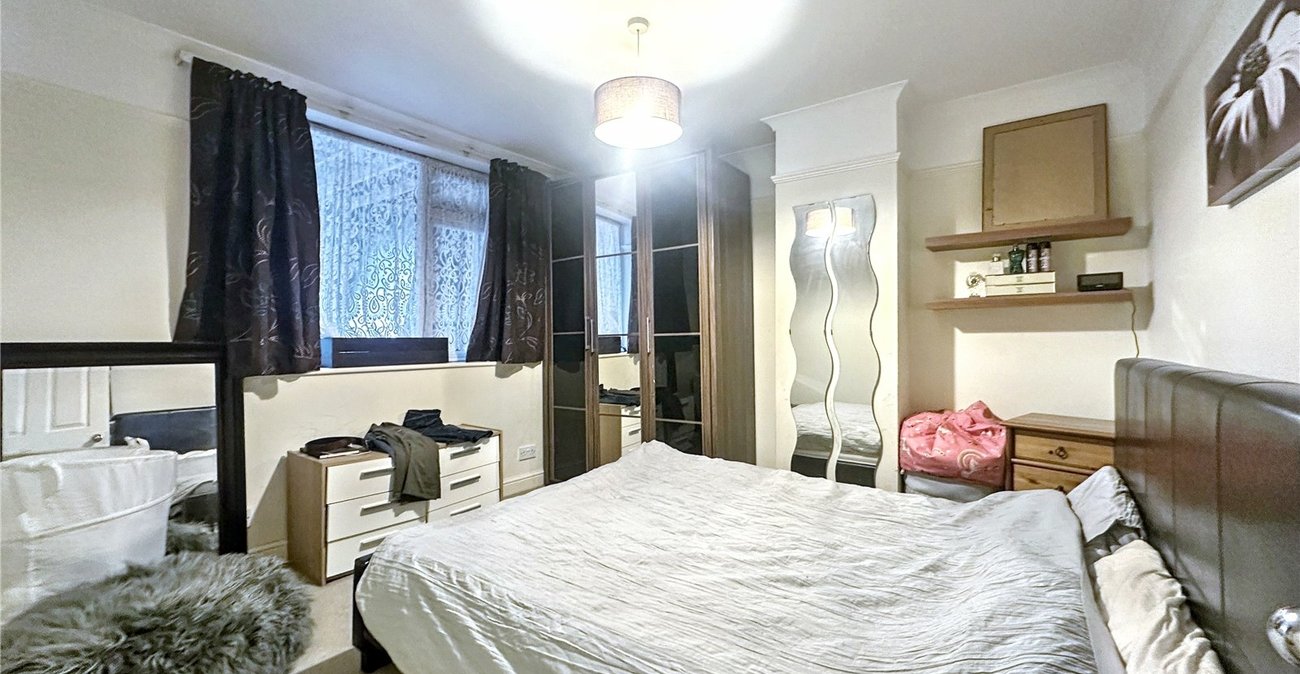 3 bedroom house for sale in Twydall | Robinson Michael & Jackson