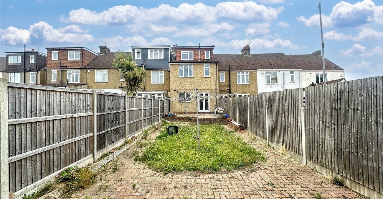 3 bedroom house for sale in Twydall | Robinson Michael & Jackson