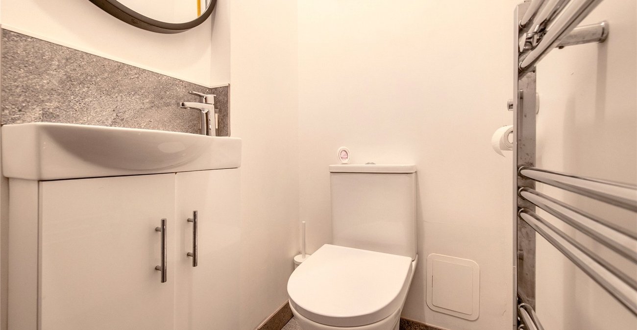 3 bedroom house for sale in Istead Rise | Robinson Michael & Jackson