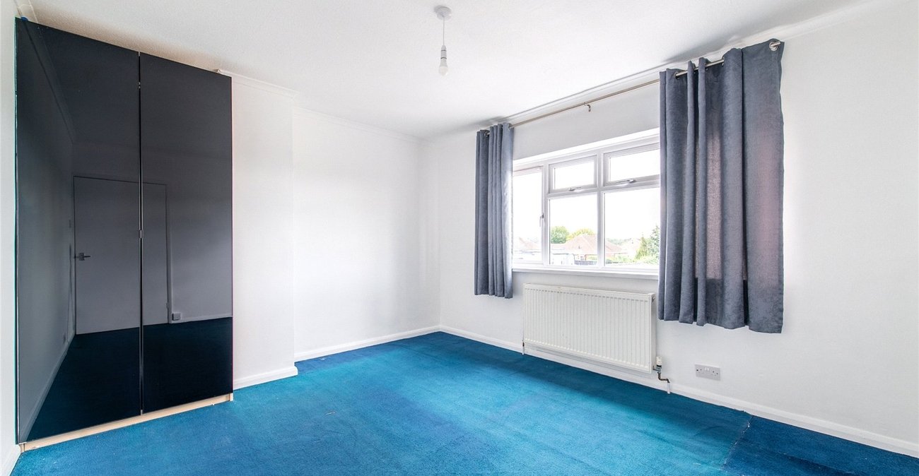 3 bedroom house for sale in Istead Rise | Robinson Michael & Jackson