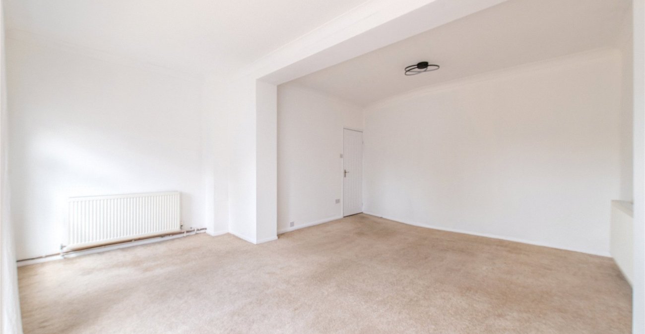 3 bedroom house for sale in Istead Rise | Robinson Michael & Jackson