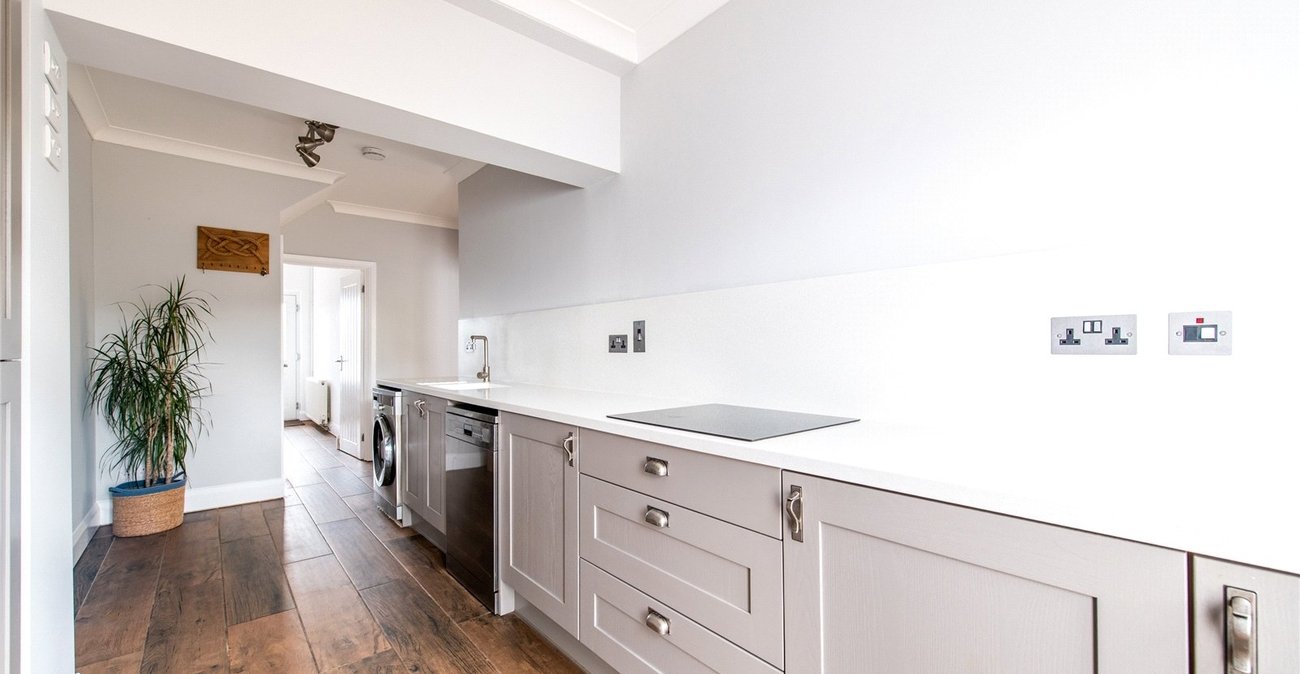 3 bedroom house for sale in Istead Rise | Robinson Michael & Jackson