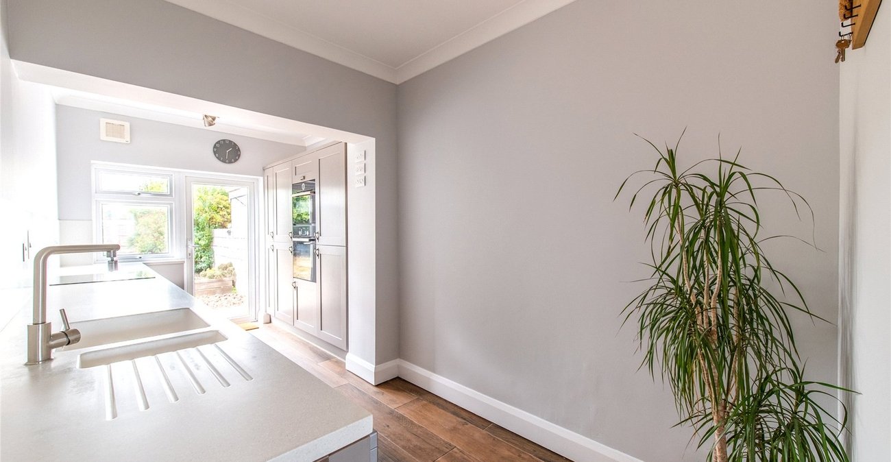 3 bedroom house for sale in Istead Rise | Robinson Michael & Jackson