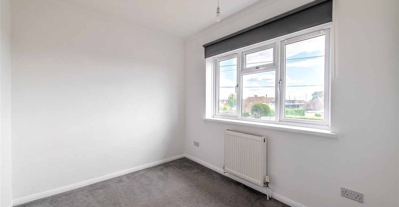 3 bedroom house for sale in Istead Rise | Robinson Michael & Jackson