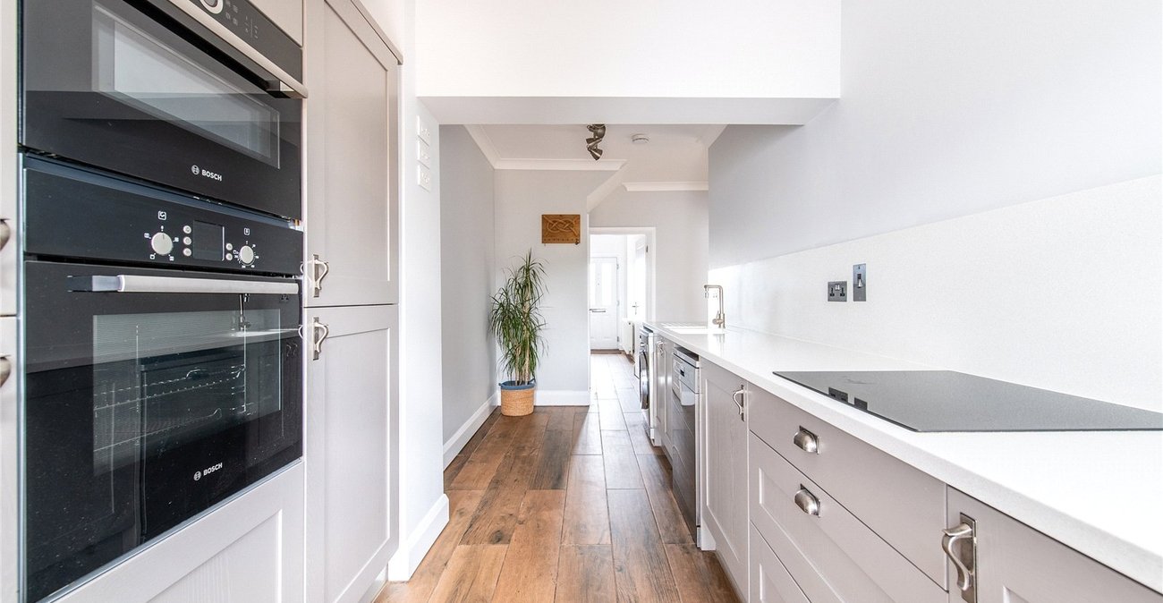 3 bedroom house for sale in Istead Rise | Robinson Michael & Jackson