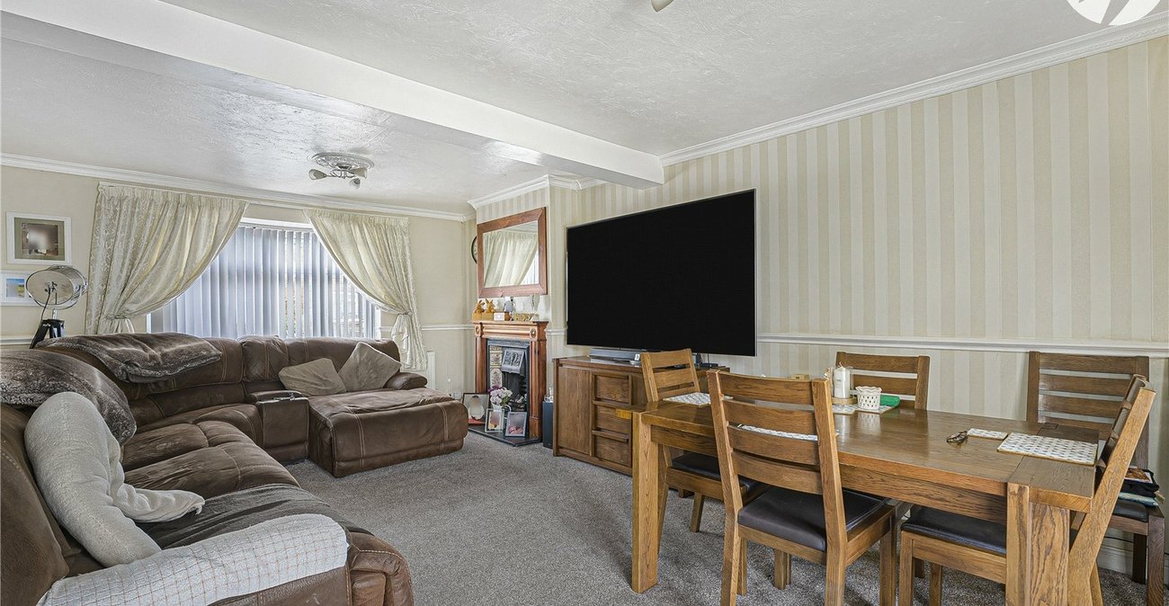 3 bedroom house for sale in Swanscombe | Robinson Jackson