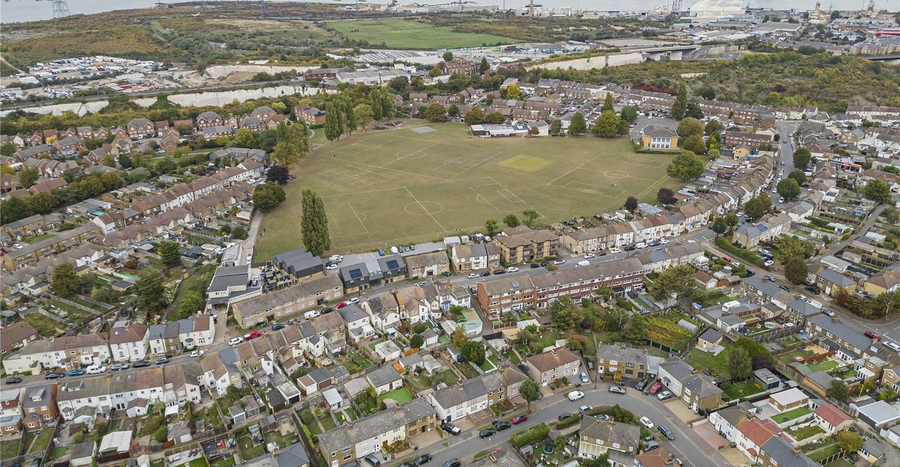 3 bedroom house for sale in Swanscombe | Robinson Jackson