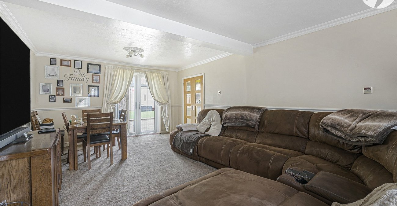 3 bedroom house for sale in Swanscombe | Robinson Jackson