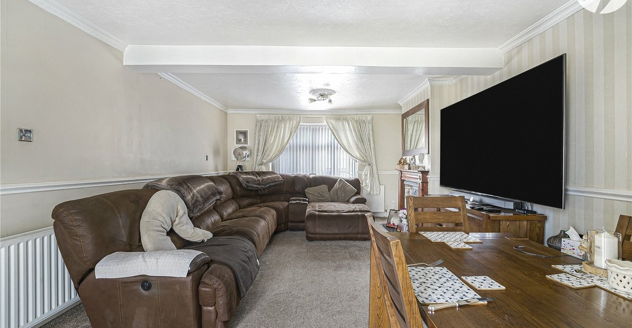 3 bedroom house for sale in Swanscombe | Robinson Jackson