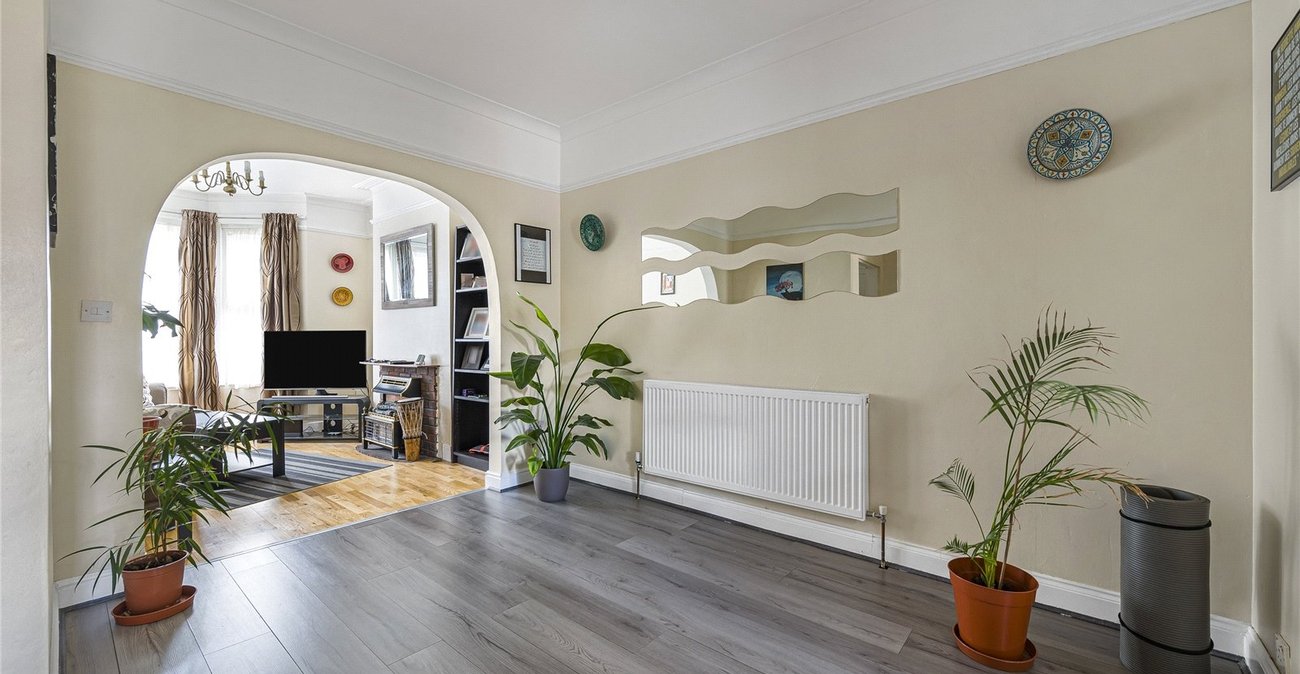 2 bedroom house for sale in Welling | Robinson Jackson