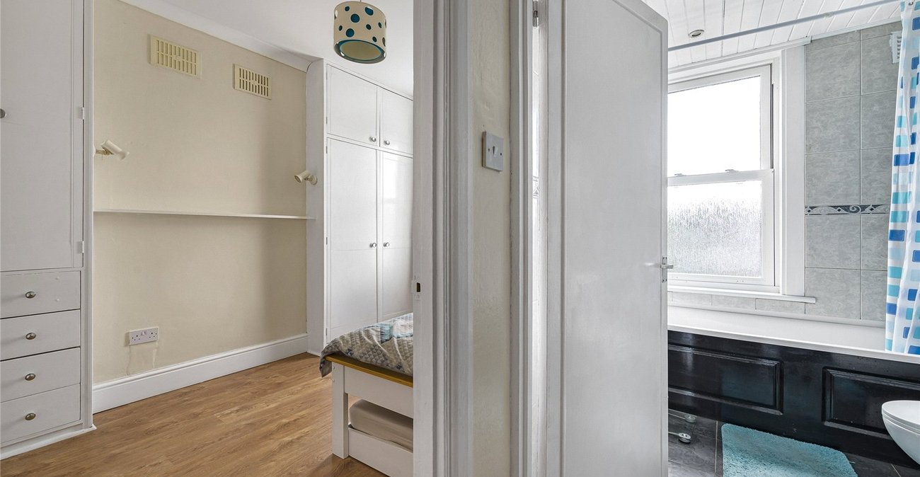 2 bedroom house for sale in Welling | Robinson Jackson