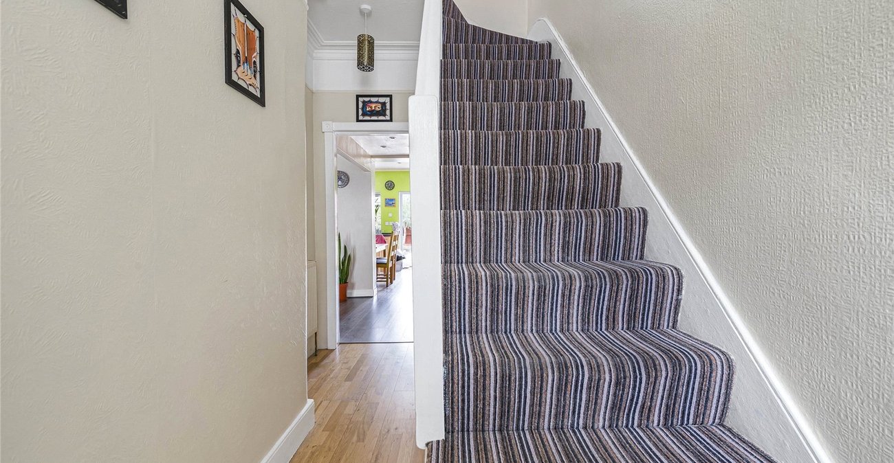 2 bedroom house for sale in Welling | Robinson Jackson