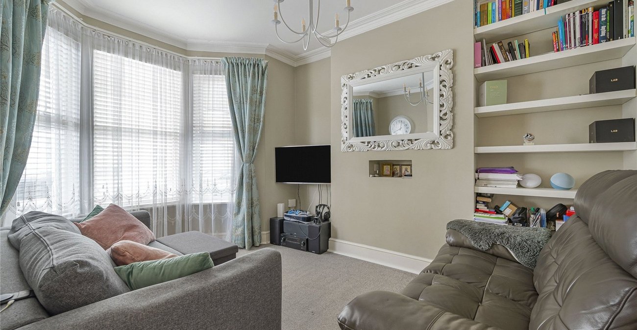 2 bedroom house for sale in Welling | Robinson Jackson