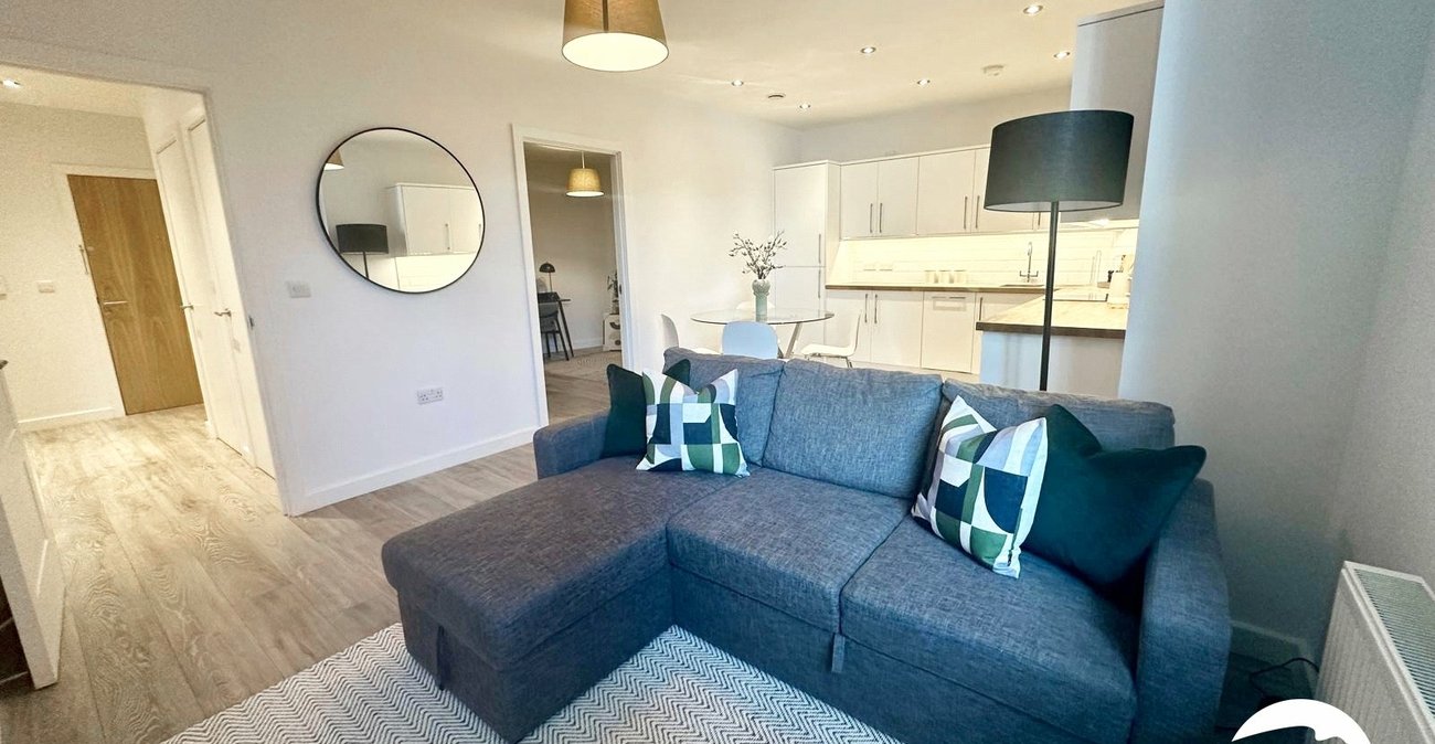 2 bedroom property for sale in London | Robinson Jackson