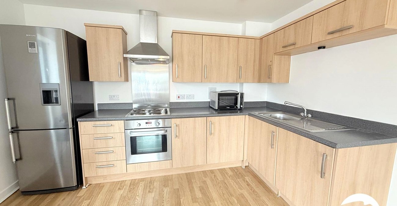 2 bedroom property for sale in London | Robinson Jackson