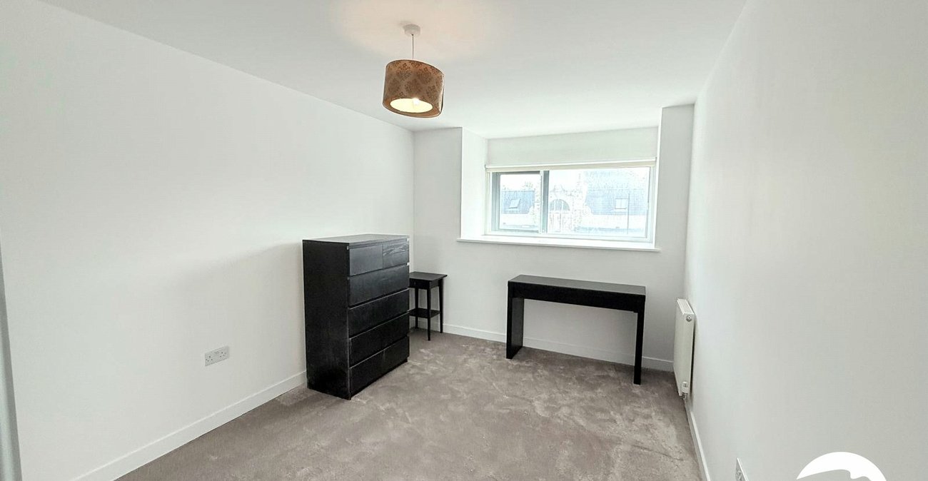 2 bedroom property for sale in London | Robinson Jackson