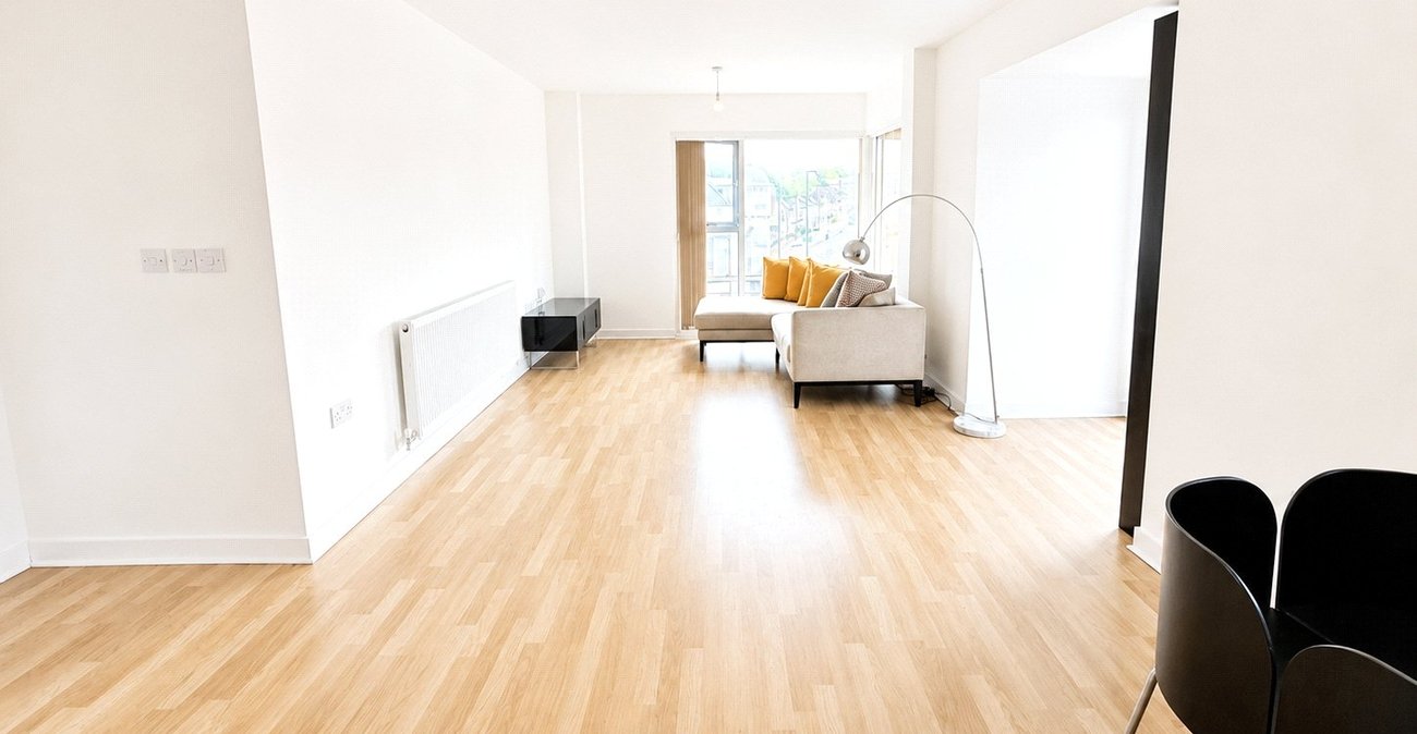 2 bedroom property for sale in London | Robinson Jackson