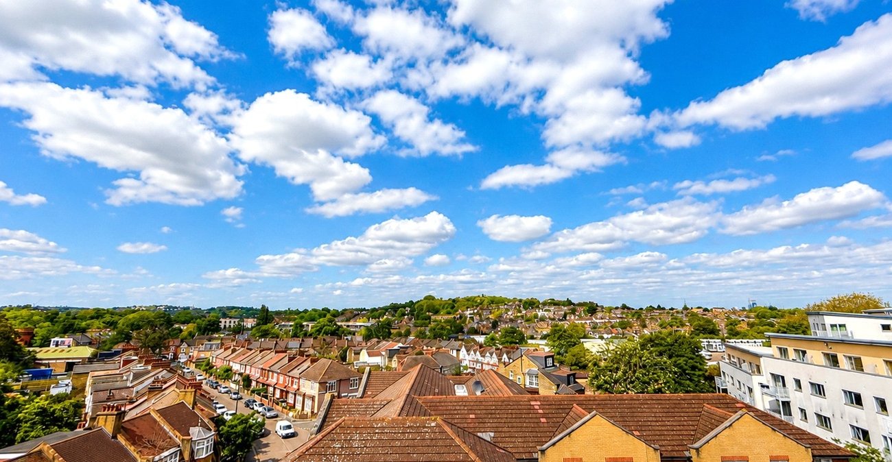 2 bedroom property for sale in London | Robinson Jackson