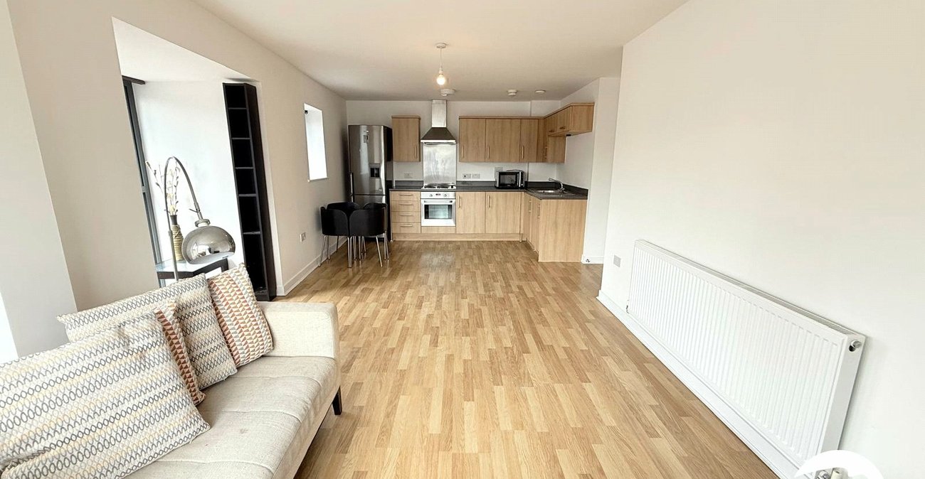 2 bedroom property for sale in London | Robinson Jackson