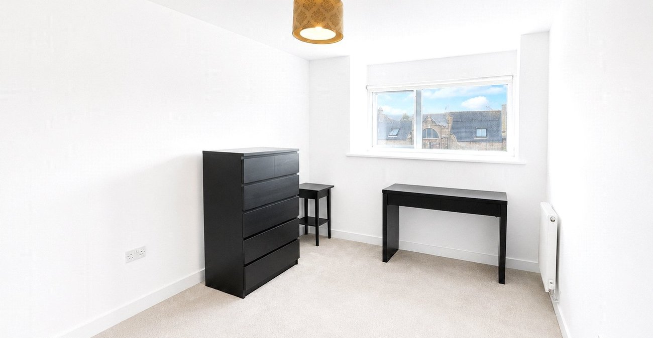 2 bedroom property for sale in London | Robinson Jackson
