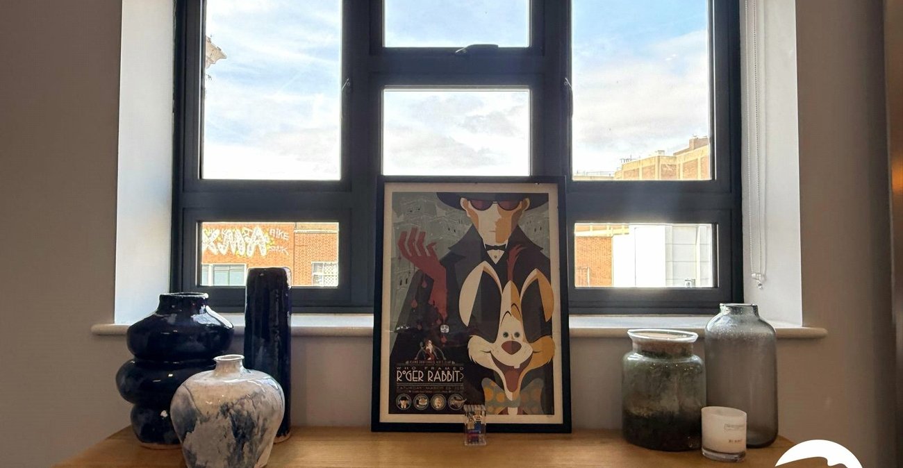 2 bedroom property for sale in London | Robinson Jackson