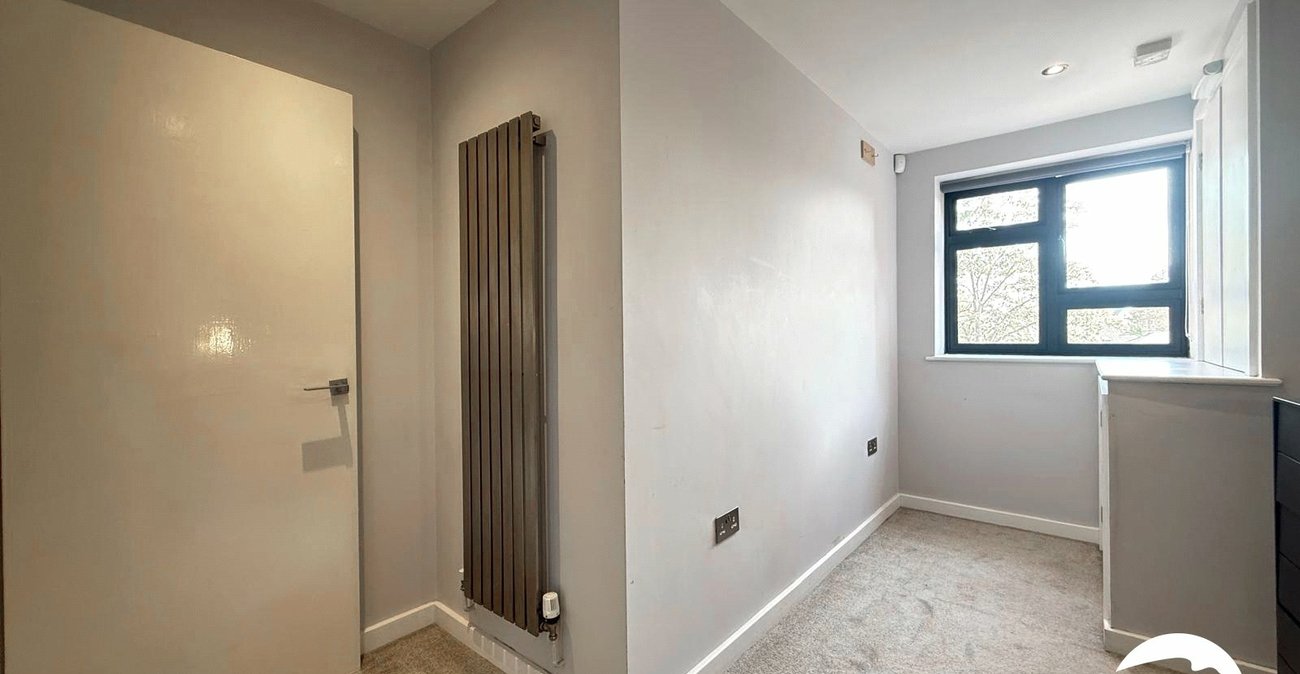 2 bedroom property for sale in London | Robinson Jackson