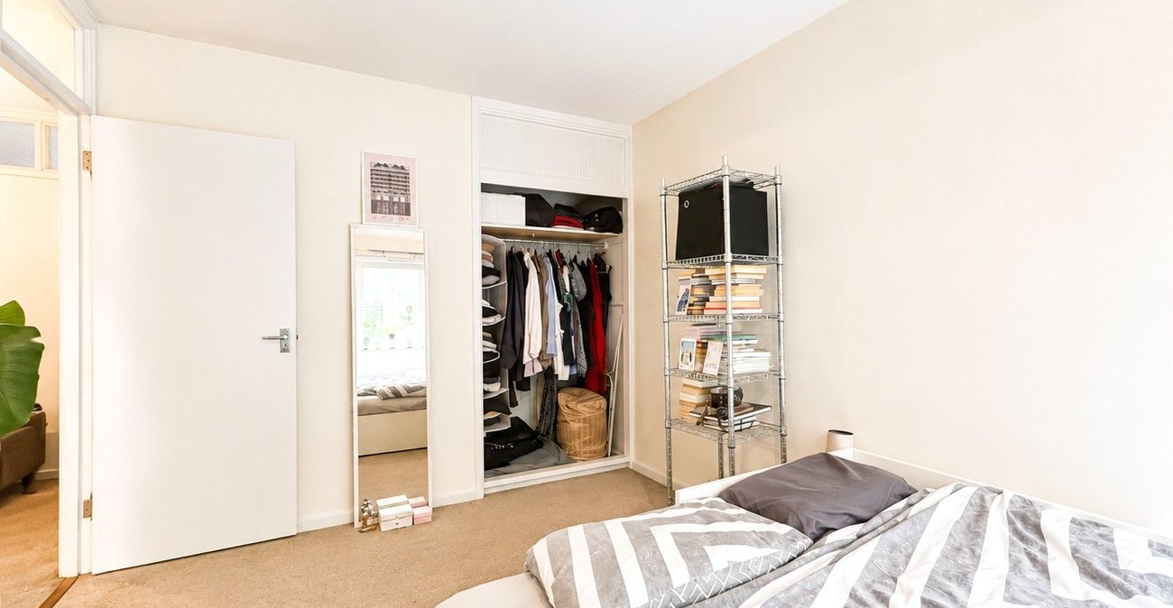 2 bedroom property for sale in London | Robinson Jackson