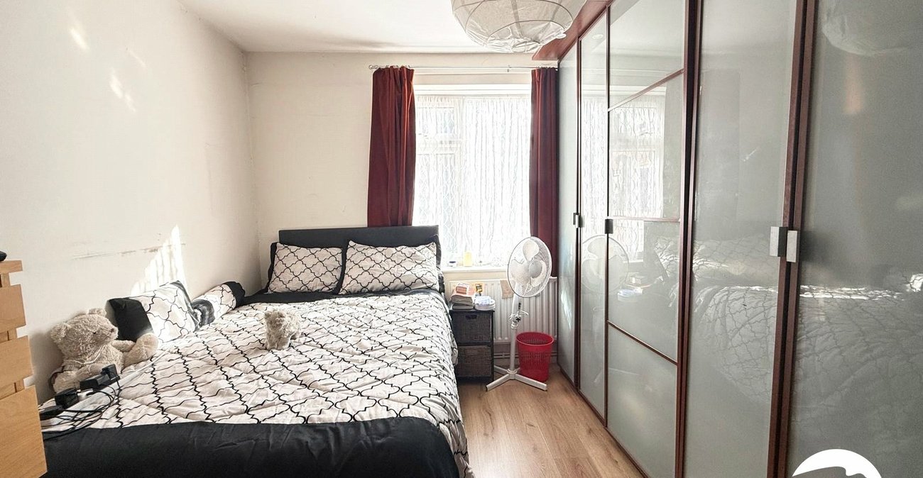 1 bedroom property for sale in London | Robinson Jackson