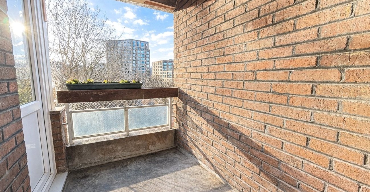 3 bedroom property for sale in London | Robinson Jackson