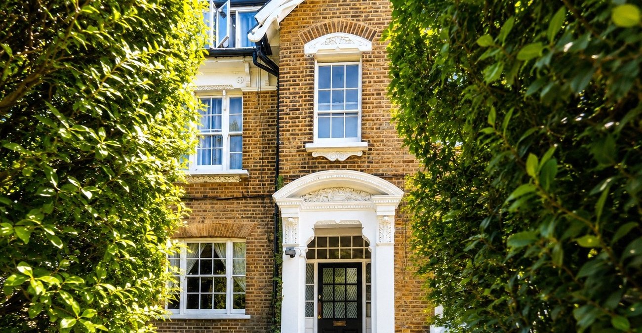 1 bedroom property for sale in London | Robinson Jackson