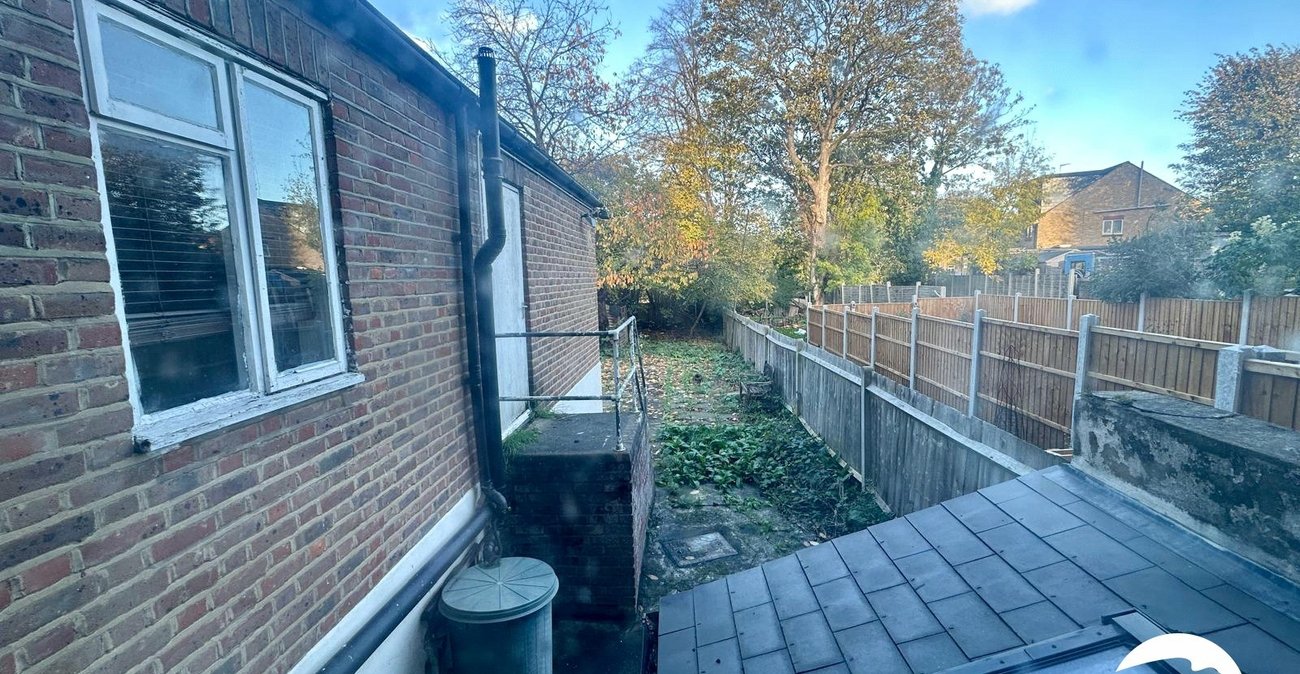 1 bedroom property for sale in London | Robinson Jackson