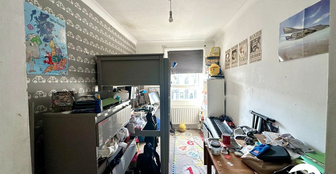 2 bedroom property for sale in London | Robinson Jackson